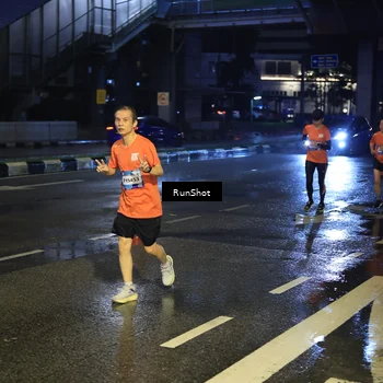 Runner Photo 7885971