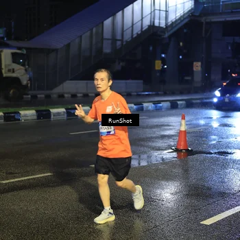 Runner Photo 7885993
