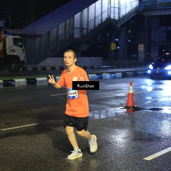 Runner Photo 7885995