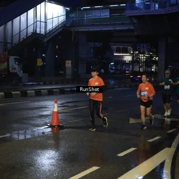 Runner Photo 7886008