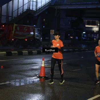 Runner Photo 7886020