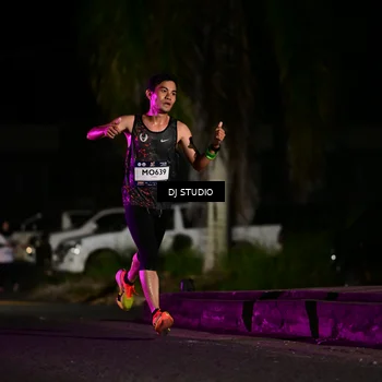 Runner Photo 7886043