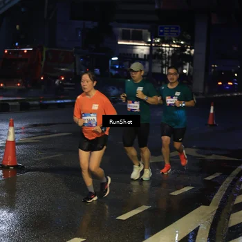 Runner Photo 7886048