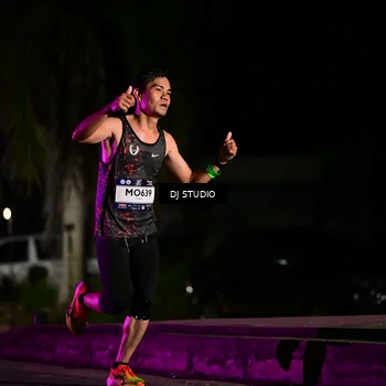 Runner Photo 7886065