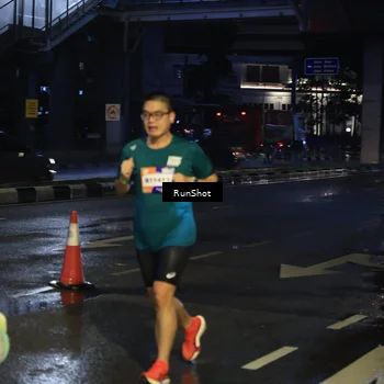 Runner Photo 7886101