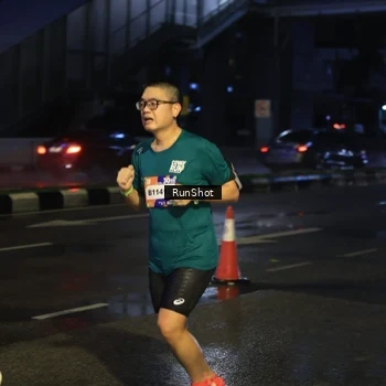 Runner Photo 7886112