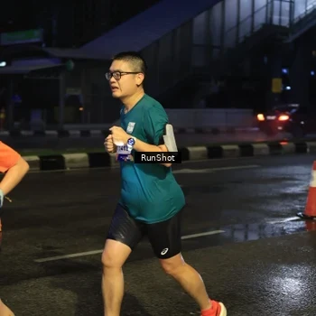 Runner Photo 7886125