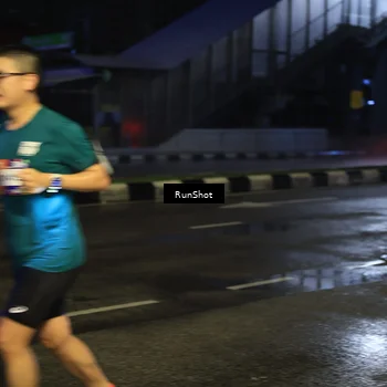 Runner Photo 7886140