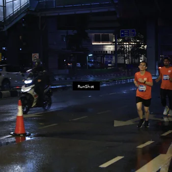 Runner Photo 7886151