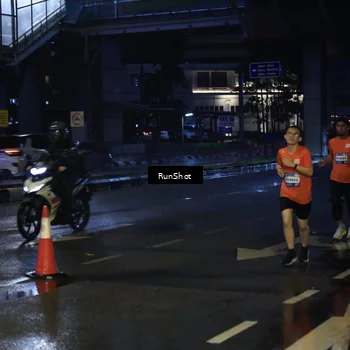 Runner Photo 7886153