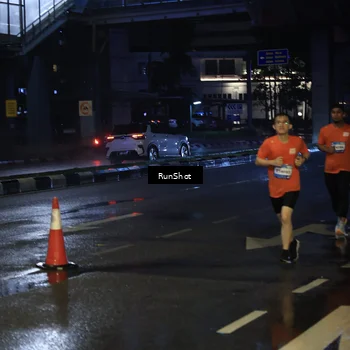 Runner Photo 7886159