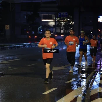 Runner Photo 7886171
