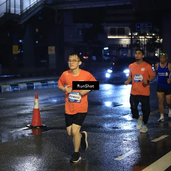 Runner Photo 7886191