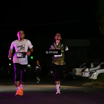 Runner Photo 7886221