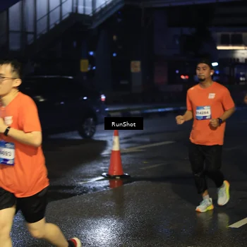 Runner Photo 7886242