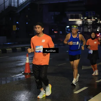Runner Photo 7886243