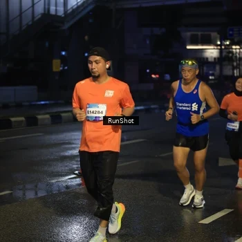 Runner Photo 7886245
