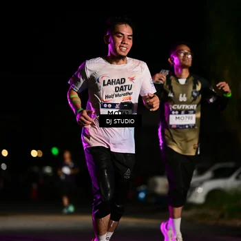 Runner Photo 7886253