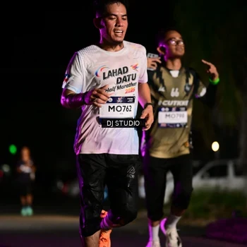 Runner Photo 7886263