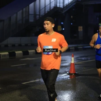 Runner Photo 7886264
