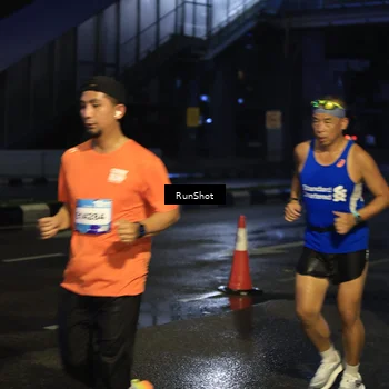 Runner Photo 7886280