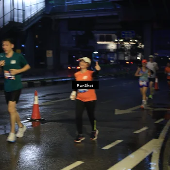 Runner Photo 7886343