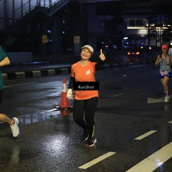Runner Photo 7886344