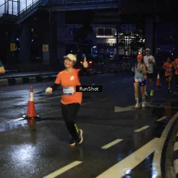 Runner Photo 7886345