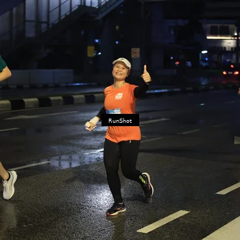 Runner Photo 7886352