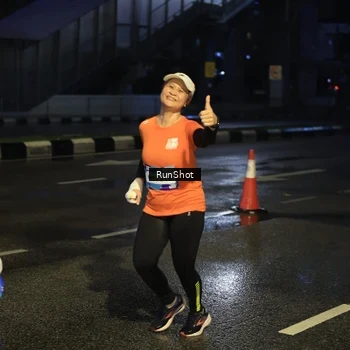 Runner Photo 7886372