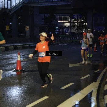 Runner Photo 7886375