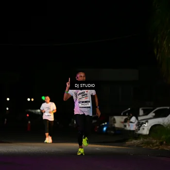 Runner Photo 7886409