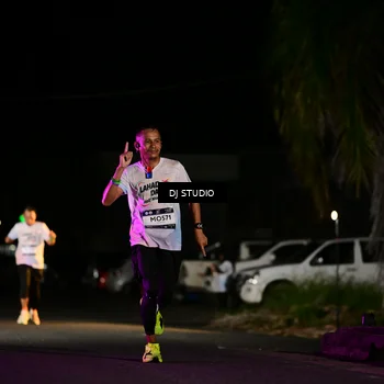 Runner Photo 7886418