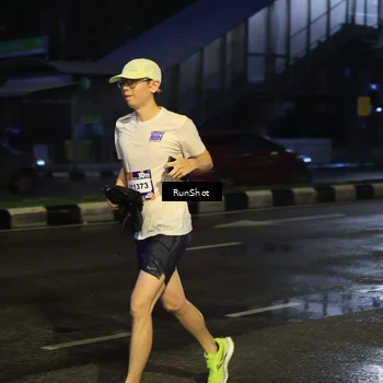 Runner Photo 7886447