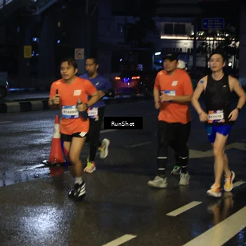 Runner Photo 7886472