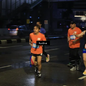 Runner Photo 7886473