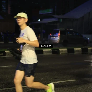 Runner Photo 7886476