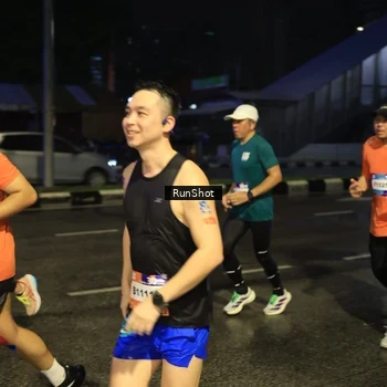 Runner Photo 7886523