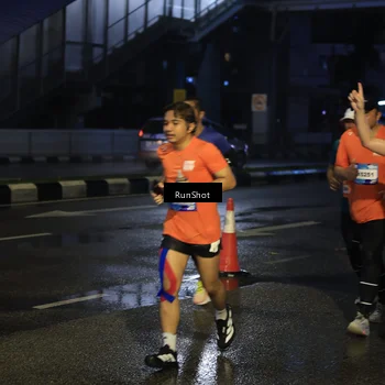 Runner Photo 7886530