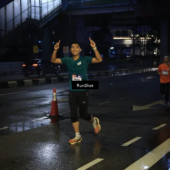 Runner Photo 7886559