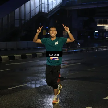 Runner Photo 7886563