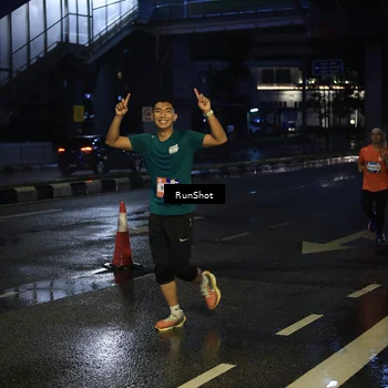 Runner Photo 7886568