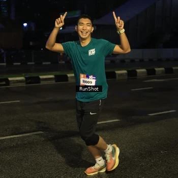 Runner Photo 7886593