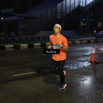 Runner Photo 7886640