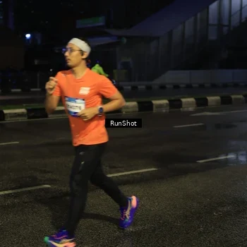 Runner Photo 7886663