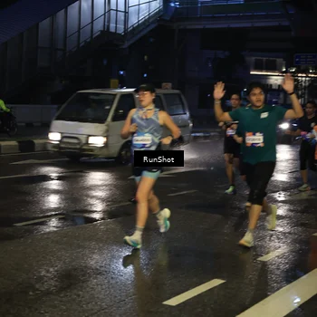 Runner Photo 7886665