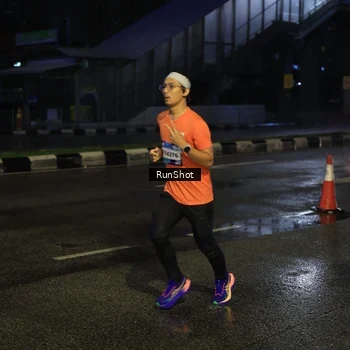 Runner Photo 7886698
