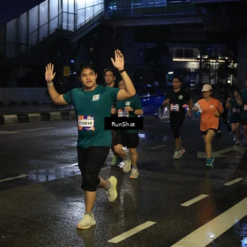 Runner Photo 7886702