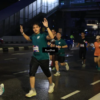 Runner Photo 7886704