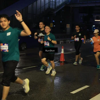 Runner Photo 7886709